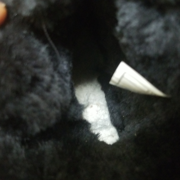 Used black UGG boot, Size 6 - Picture 8 of 9